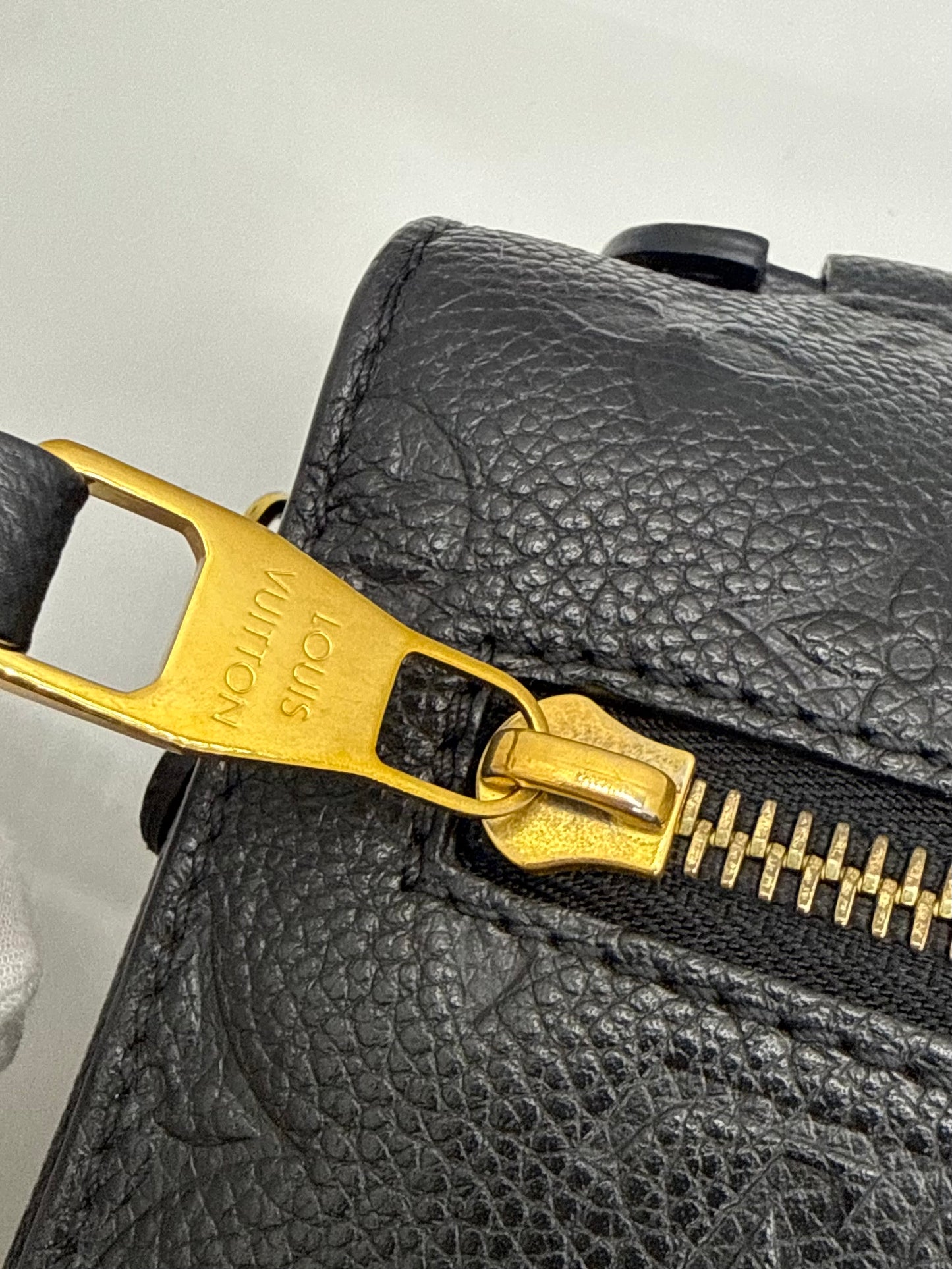 Louis Vuitton Pochette Metis Empreinte-Noir Black Leather Bag-Entrupy