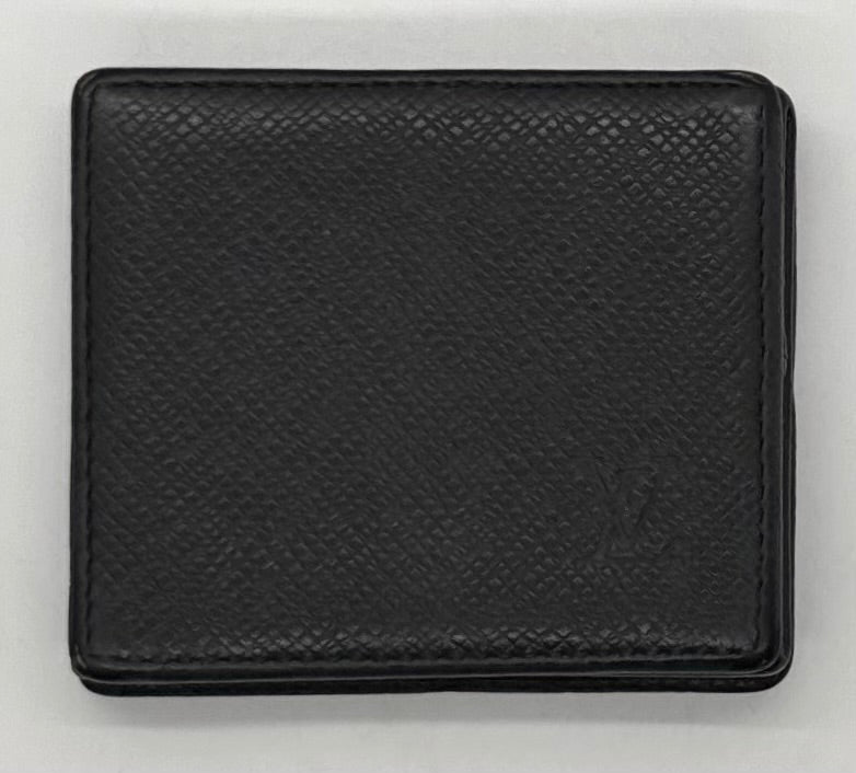 Louis Vuitton Taiga Coin Purse Black Snap VINTAGE Wallet-France