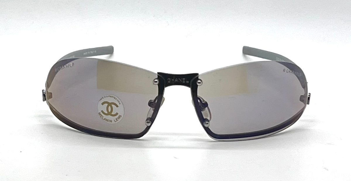 Chanel C232-7H Gray Wraparound Sunglasses Vintage Unworn Full Kit Made in Italy