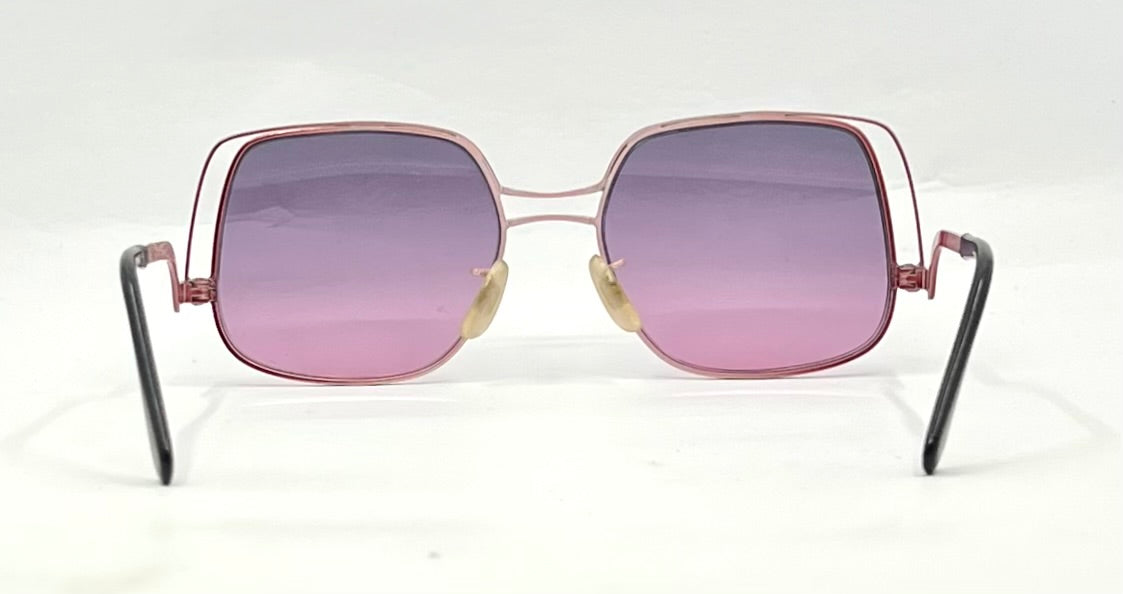 Tura Model 125 Y2K Vintage Square Sunglasses-New Gradient Tinted Custom Lenses
