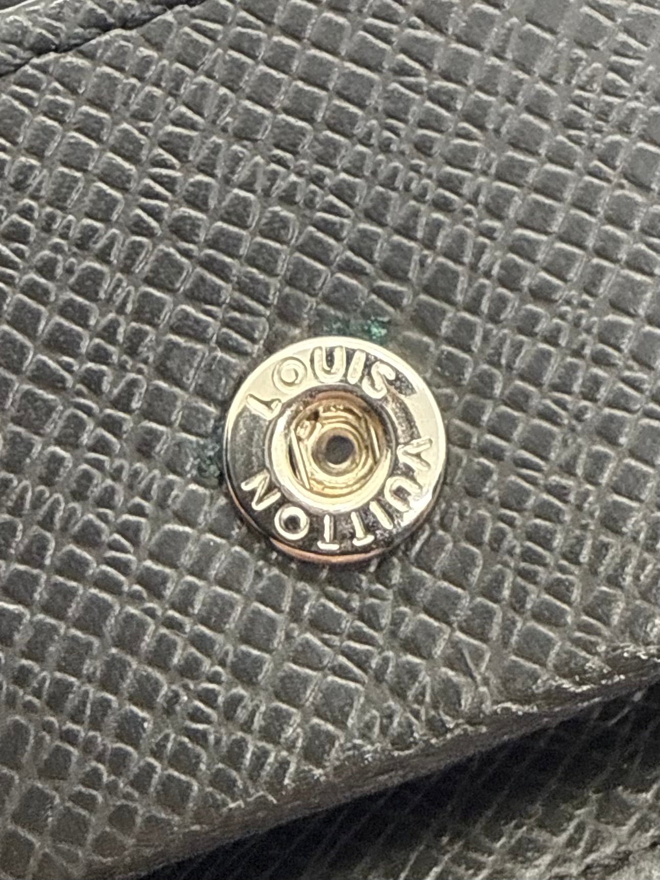 Louis Vuitton Taiga Coin Purse Black Snap VINTAGE Wallet-France