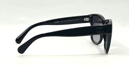Chanel 5386 Black CC Logo Sunglasses 60-16 Italy Gradient Lens Unworn