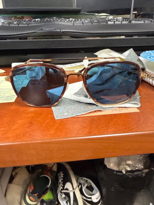 ODETTE lunettes gold frame double bridge aviator with custom blue lenses