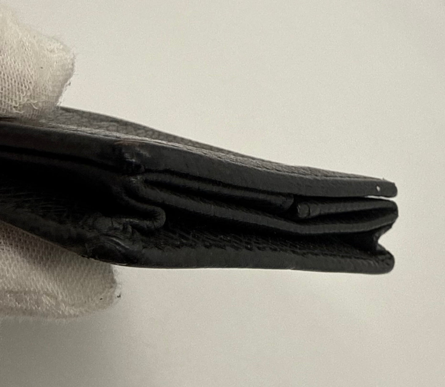 Louis Vuitton Taiga Coin Purse Black Snap VINTAGE Wallet-France