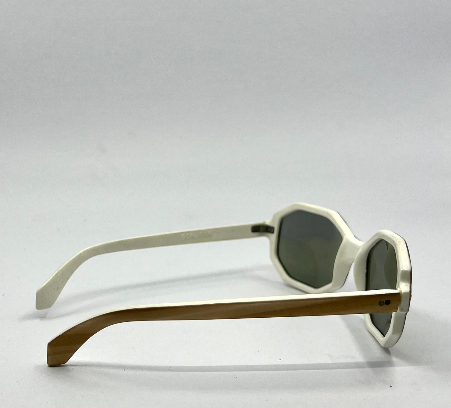 Vintage Bonjour Cool-Ray® Polaroid® 160 Octagonal Sunglasses – White/Woodgrain – Preloved