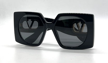 Valentino Vain Bold VG0002S 001 Black Gold Sunglasses Unworn Full Kit