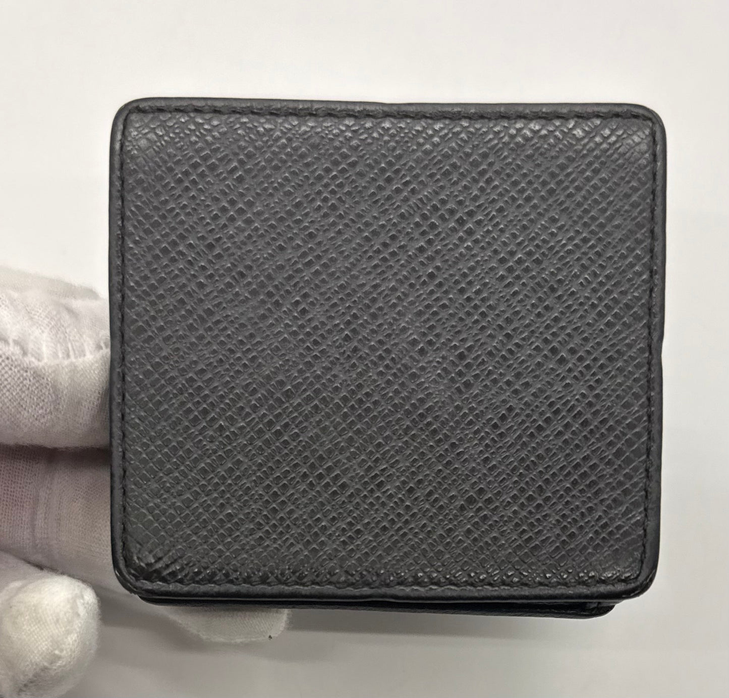 Louis Vuitton Taiga Coin Purse Black Snap VINTAGE Wallet-France