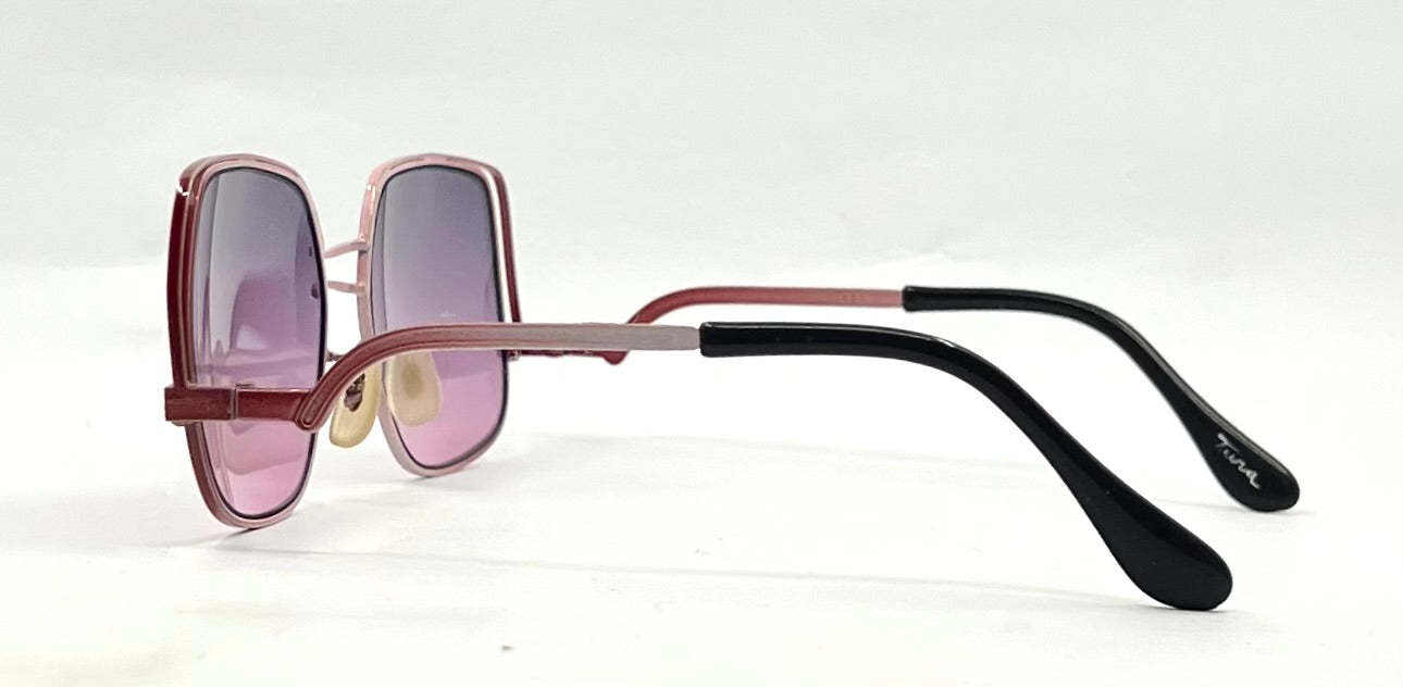 Tura Model 125 Y2K Vintage Square Sunglasses-New Gradient Tinted Custom Lenses