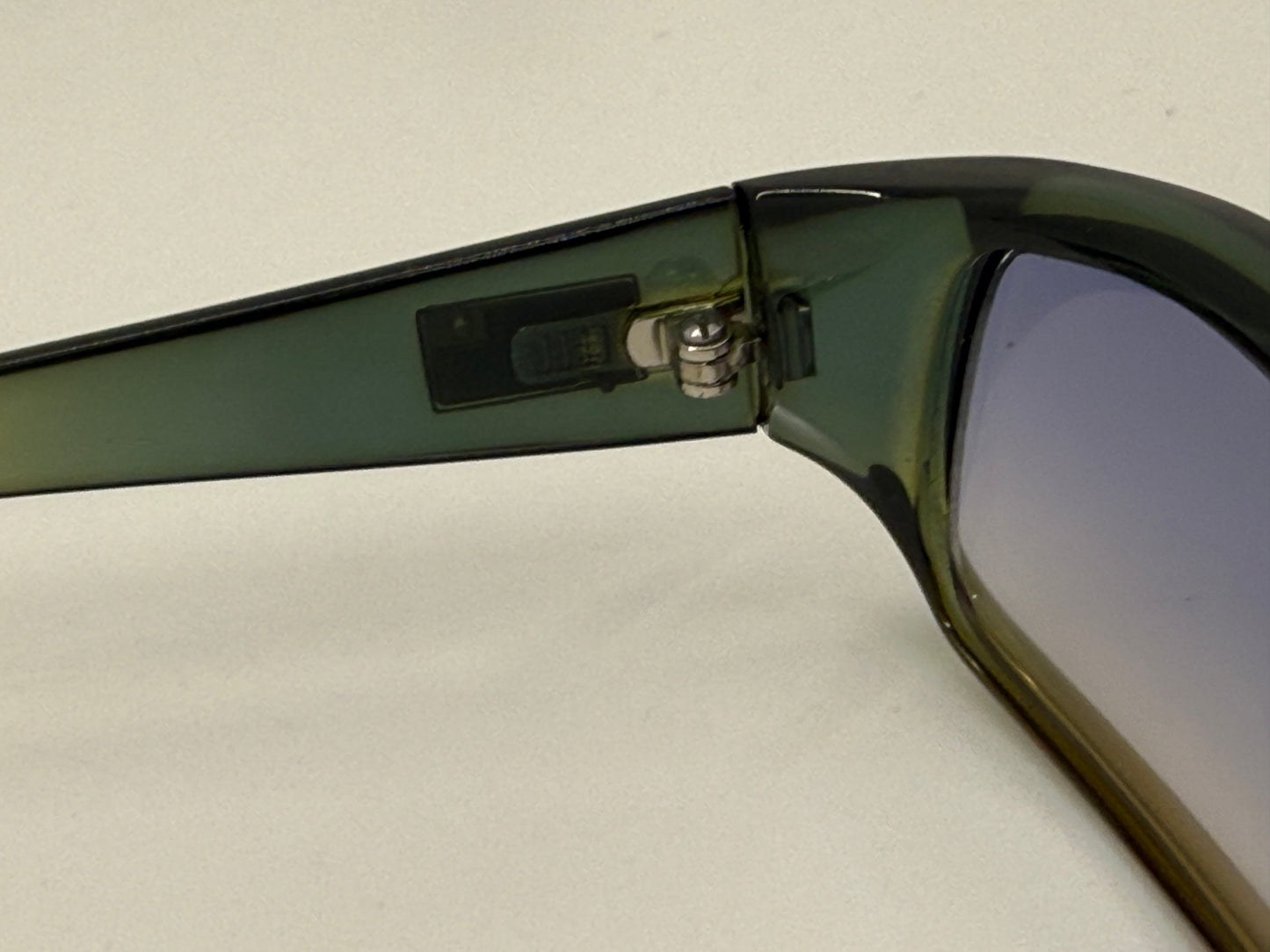Gucci GG2458/S C6H Y2K Vintage Sunglasses-Olive Gradient Lens-Italy-Rare