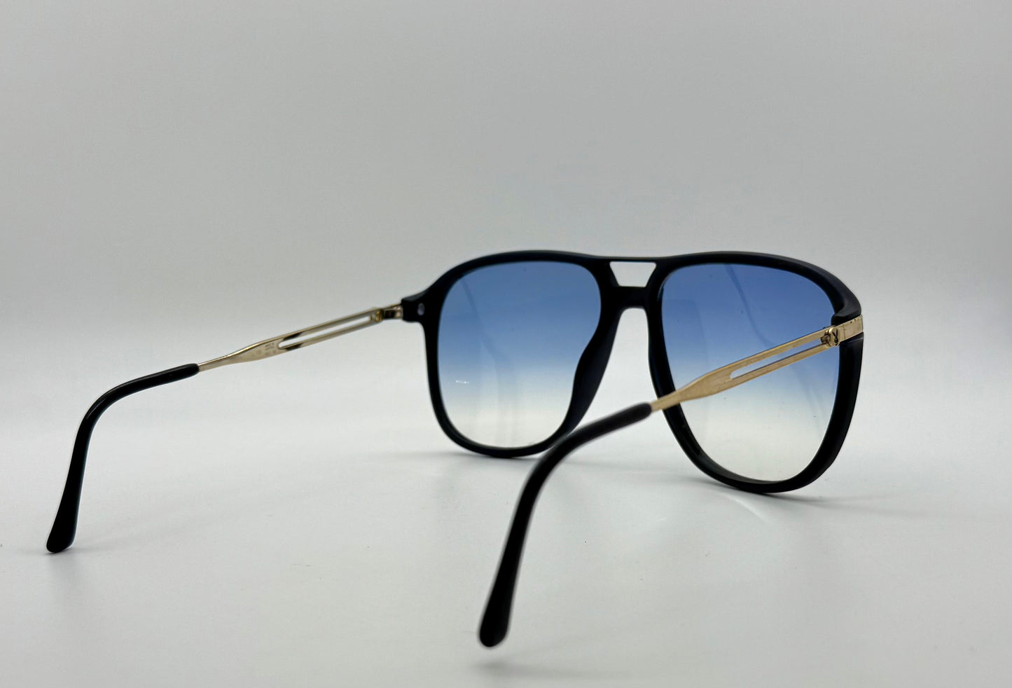 Vintage Playboy 4627 90 Sunglasses - Black & Gold - Blue Gradient Lenses-Austria