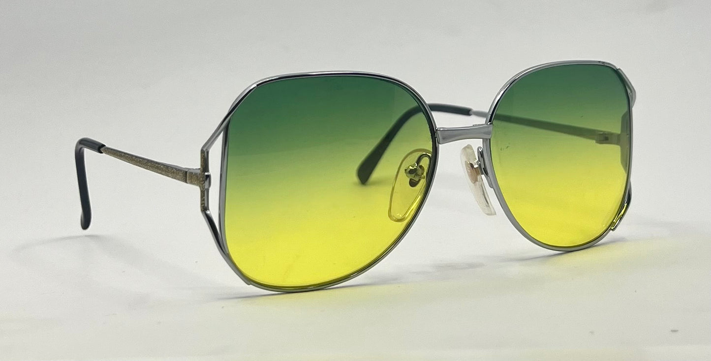 Vintage Nikon NK4608 Japan Aviator Sunglasse-New Green/Yellow Gradient Lenses