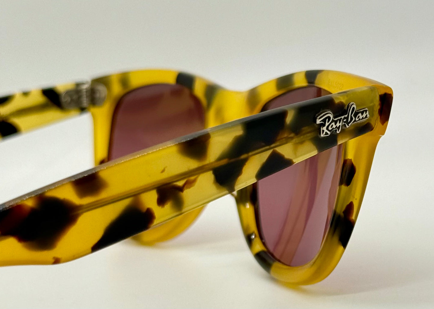 B&L Ray-Ban Wayfarer 5022 Honey Tortoise Sunglasses w/New Gradient Custom Lenses-USA