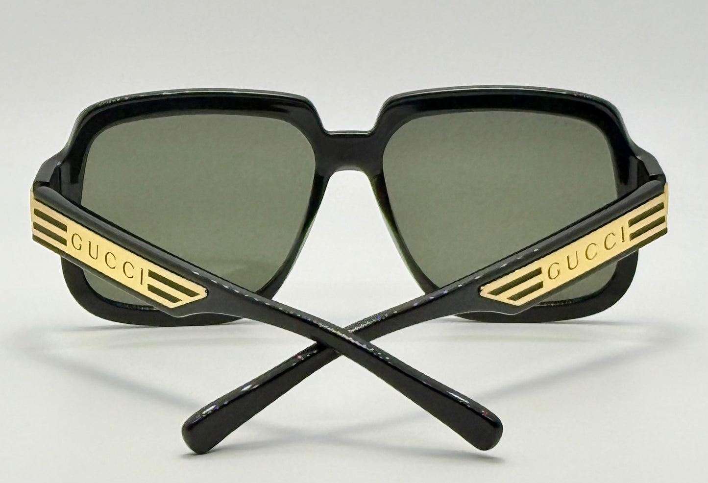 Brand New Gucci GG0979S 001 Black/Gold Sunglasses – Luxurious Statement Piece