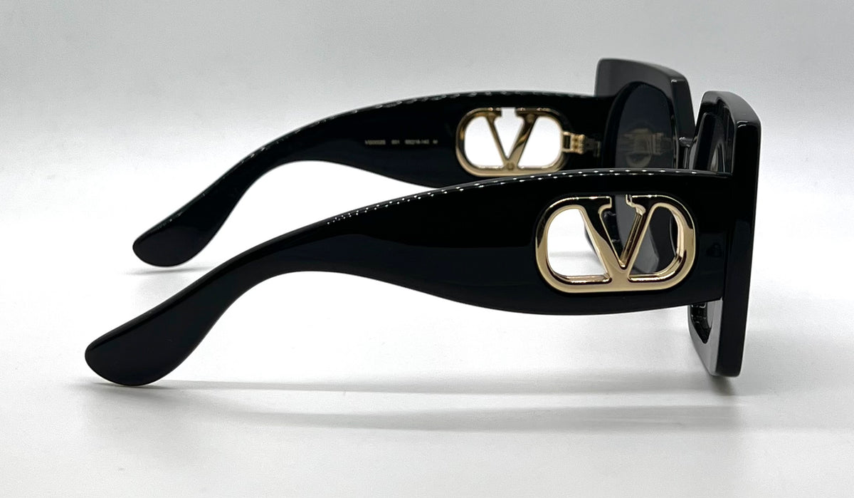 Valentino Vain Bold VG0002S 001 Black Gold Sunglasses Unworn Full Kit