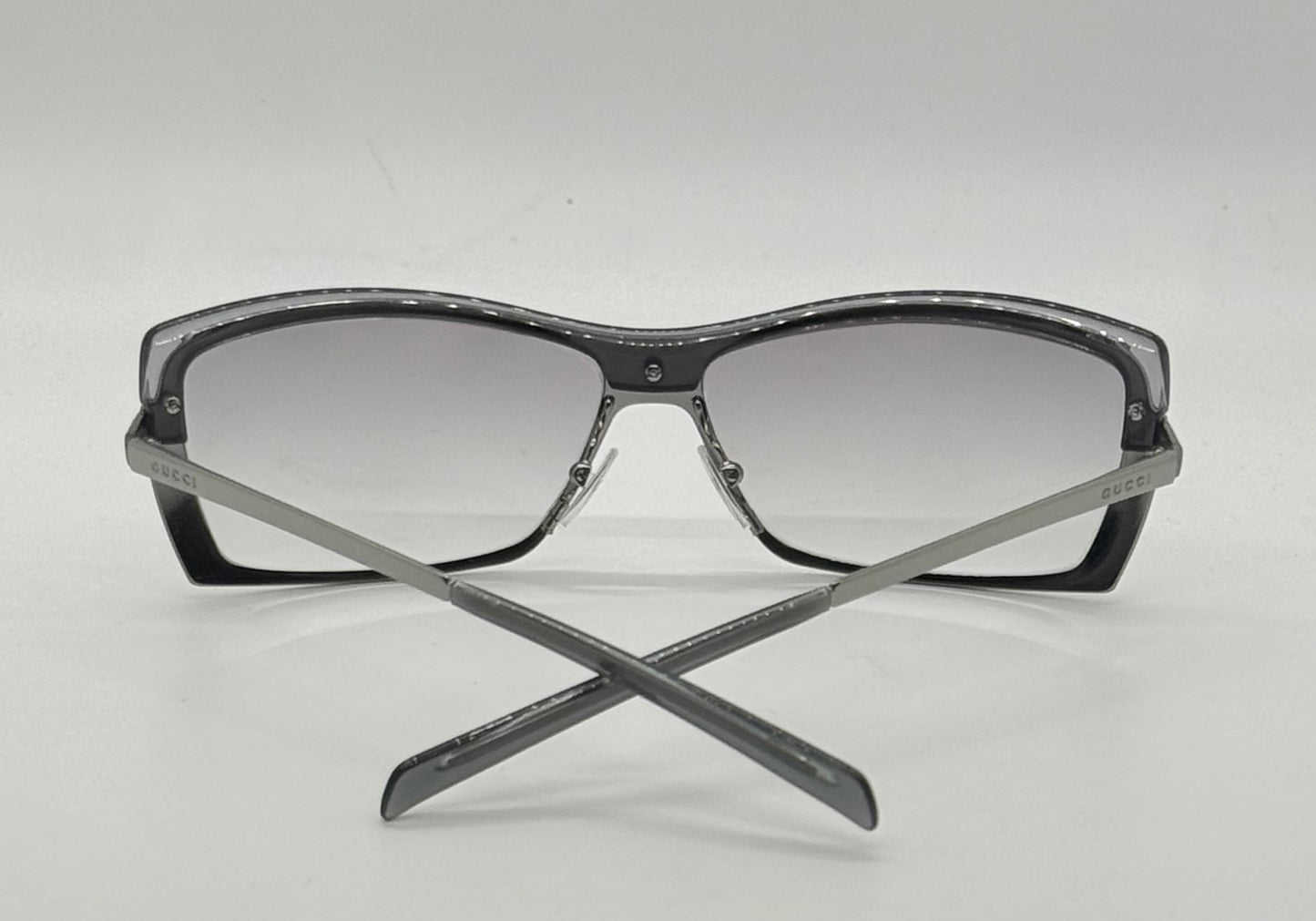 Deadstock Y2K Gucci GG 2688/S Sunglasses – Full Kit – Grey Gradient Lenses