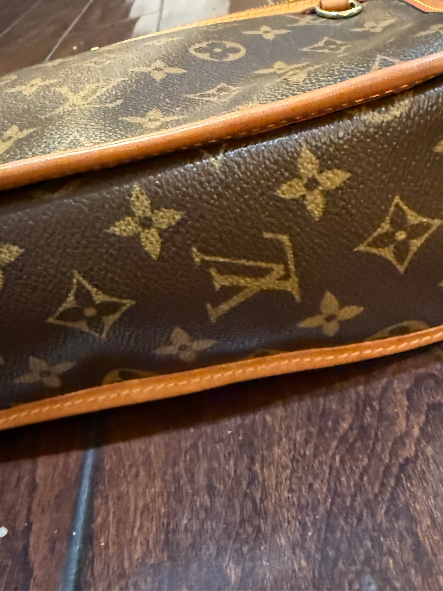 Louis Vuitton Monogram Reporter PM Crossbody Bag – Authentic 2009