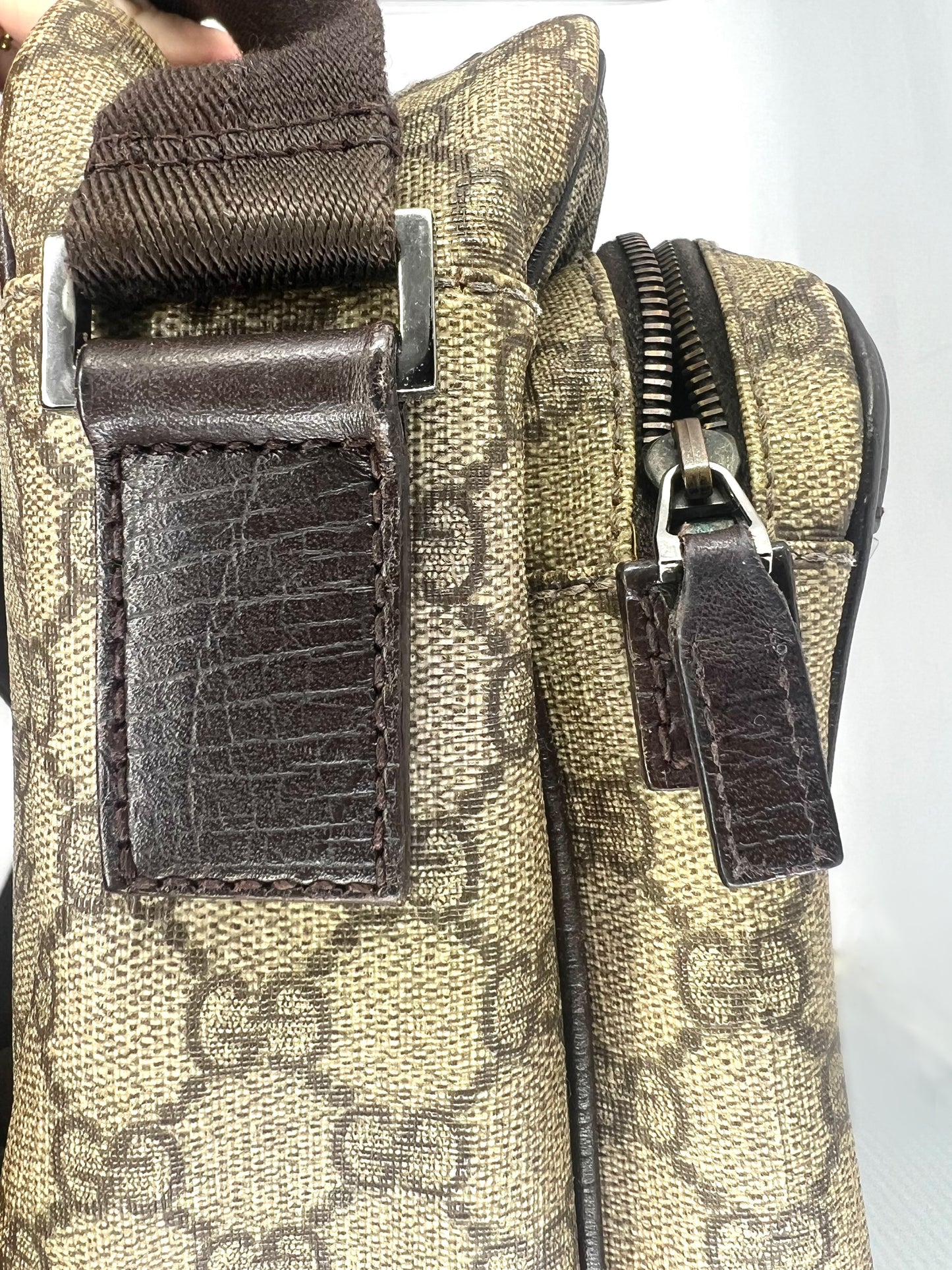 Gucci GG Monogram Canvas Double Zip Crossbody Messenger Bag Authentic