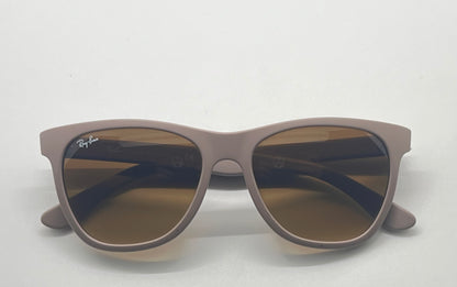 Ray-Ban RB4184 886/85 - Matte Beige Frames with Brown Gradient Lenses