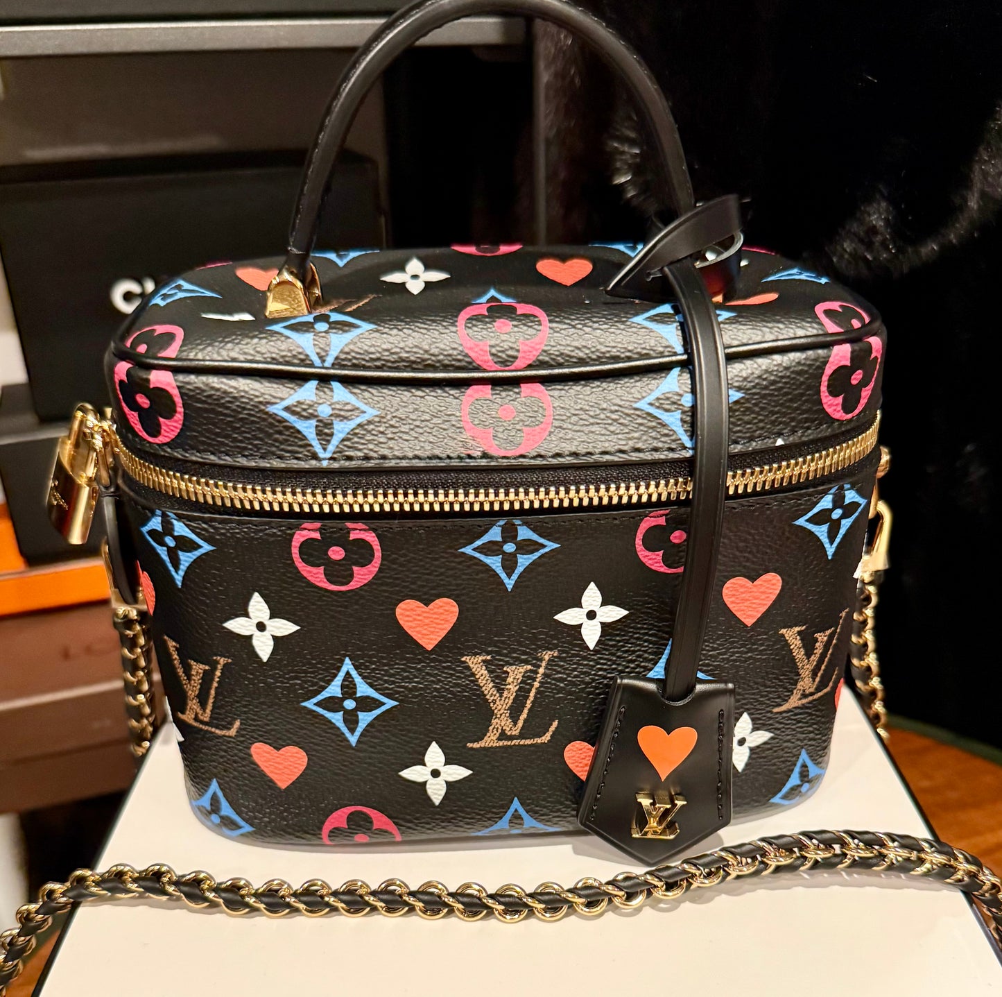 Louis Vuitton - Game On Vanity PM Black Multicolor Hearts Chain Bag Lock LV