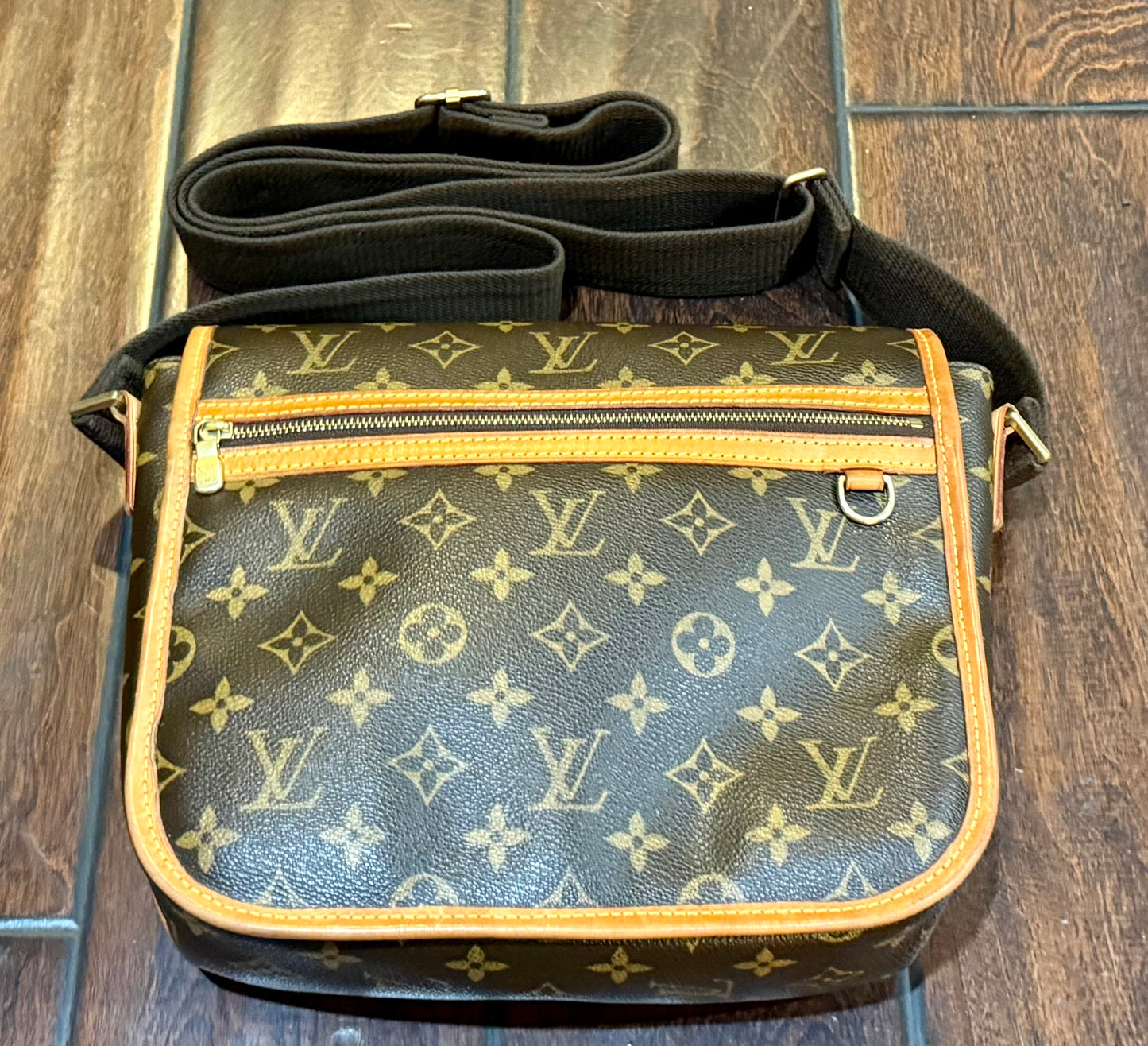 Louis Vuitton Monogram Reporter PM Crossbody Bag – Authentic 2009