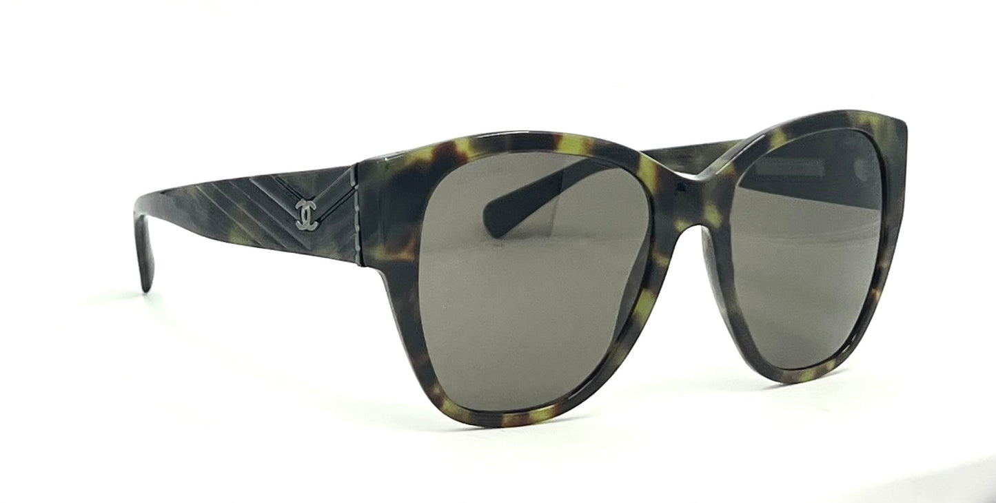 Chanel 5412 CC Logo Tortoise Sunglasses 54-19 Italy Gradient Lens Unworn