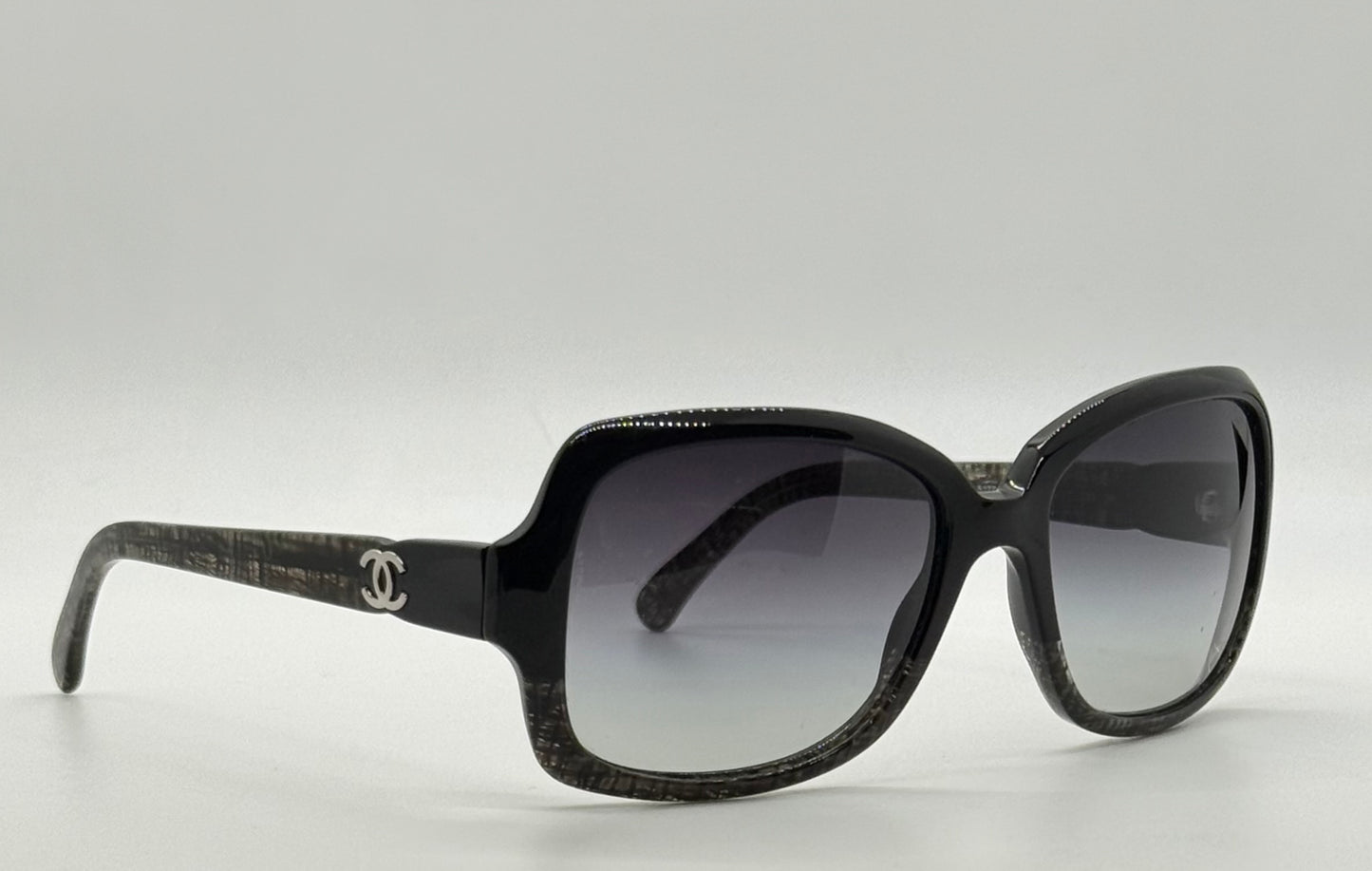 CHANEL 5177 1195/3C Oversized Sunglasses 55-17 Made in Italy Authentic