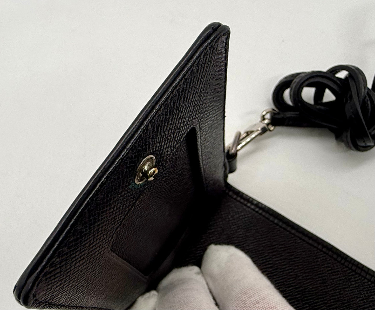 Louis Vuitton Epi Leather Card Holder with Lanyard – Black-Authentic