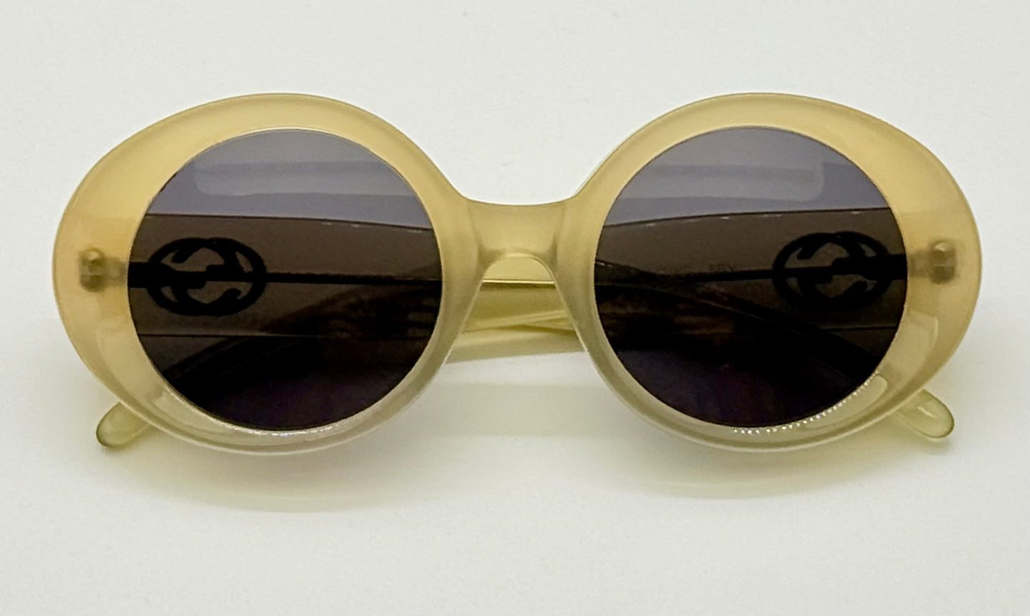 Vintage NOS Gucci GG2410/S 5BY Pale Yellow Round Sunglasses – Iconic 90s Revival