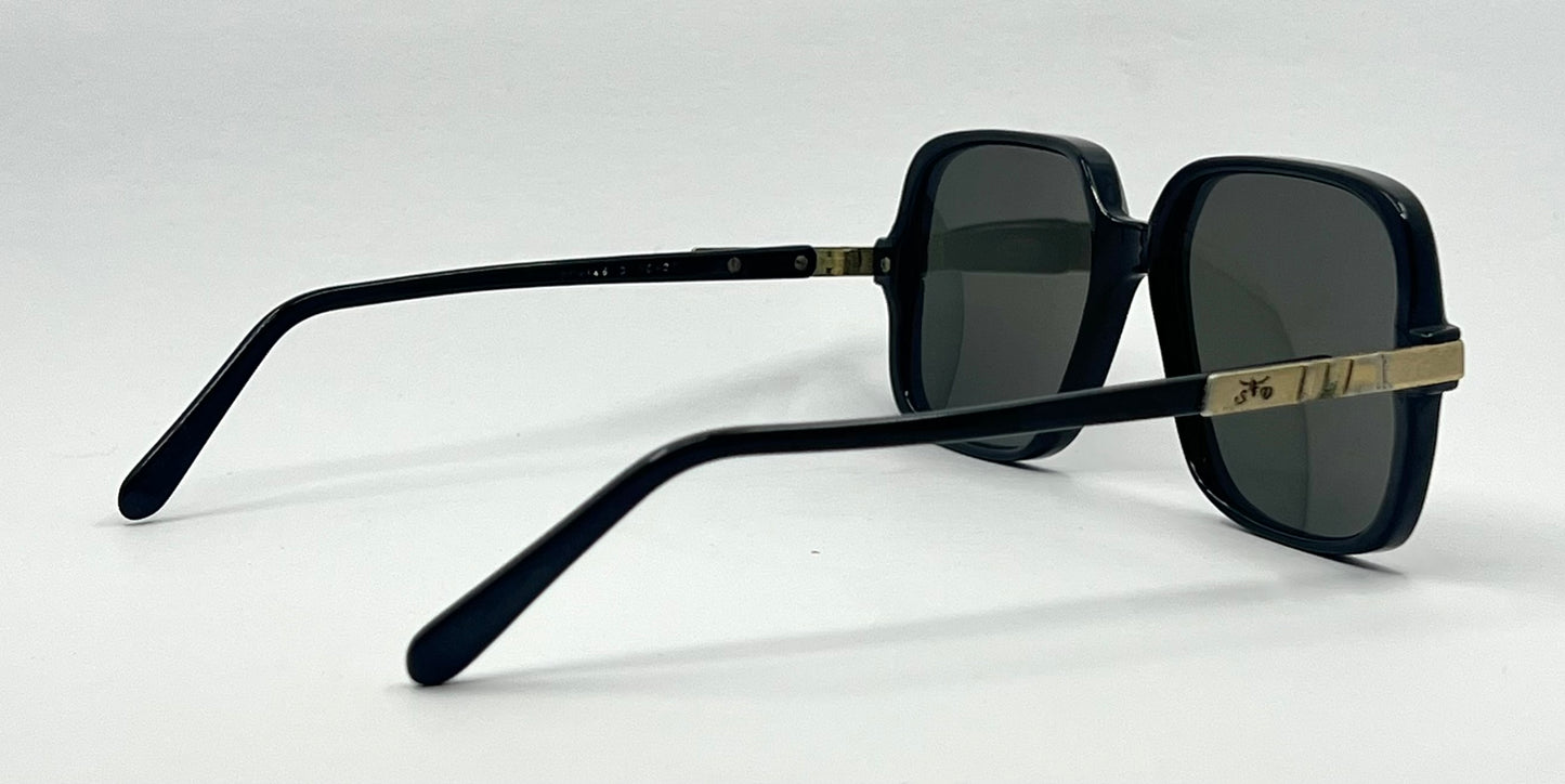 Sergio Valente Vintage Vintage Sunglasses-Black/Gold Deadstock-56mm