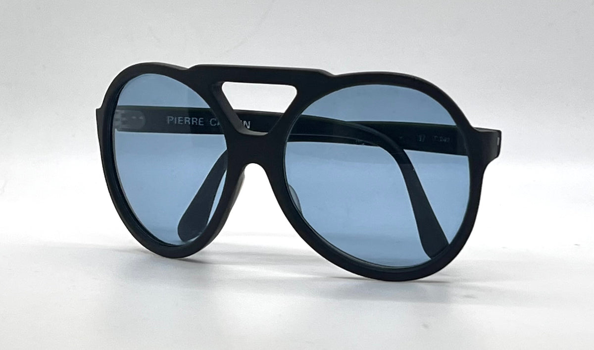 Pierre Cardin C842-VINTAGE Space Age Black Round Blue Lens Sunglasses-Unworn/NOS