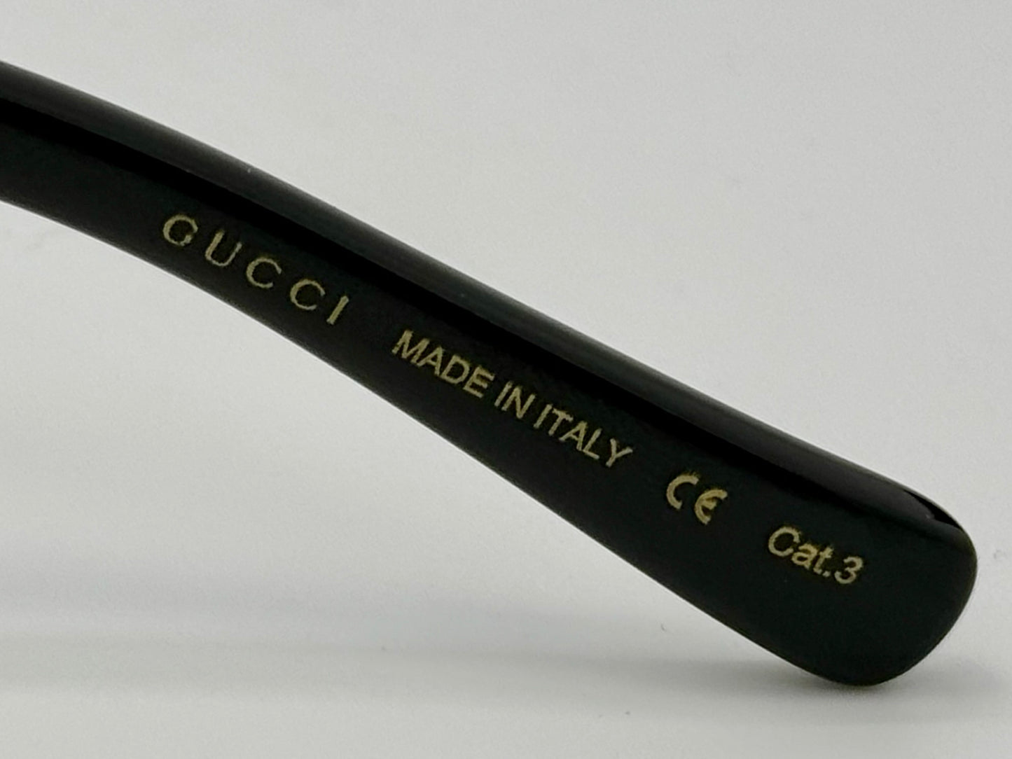 Brand New Gucci GG0979S 001 Black/Gold Sunglasses – Luxurious Statement Piece