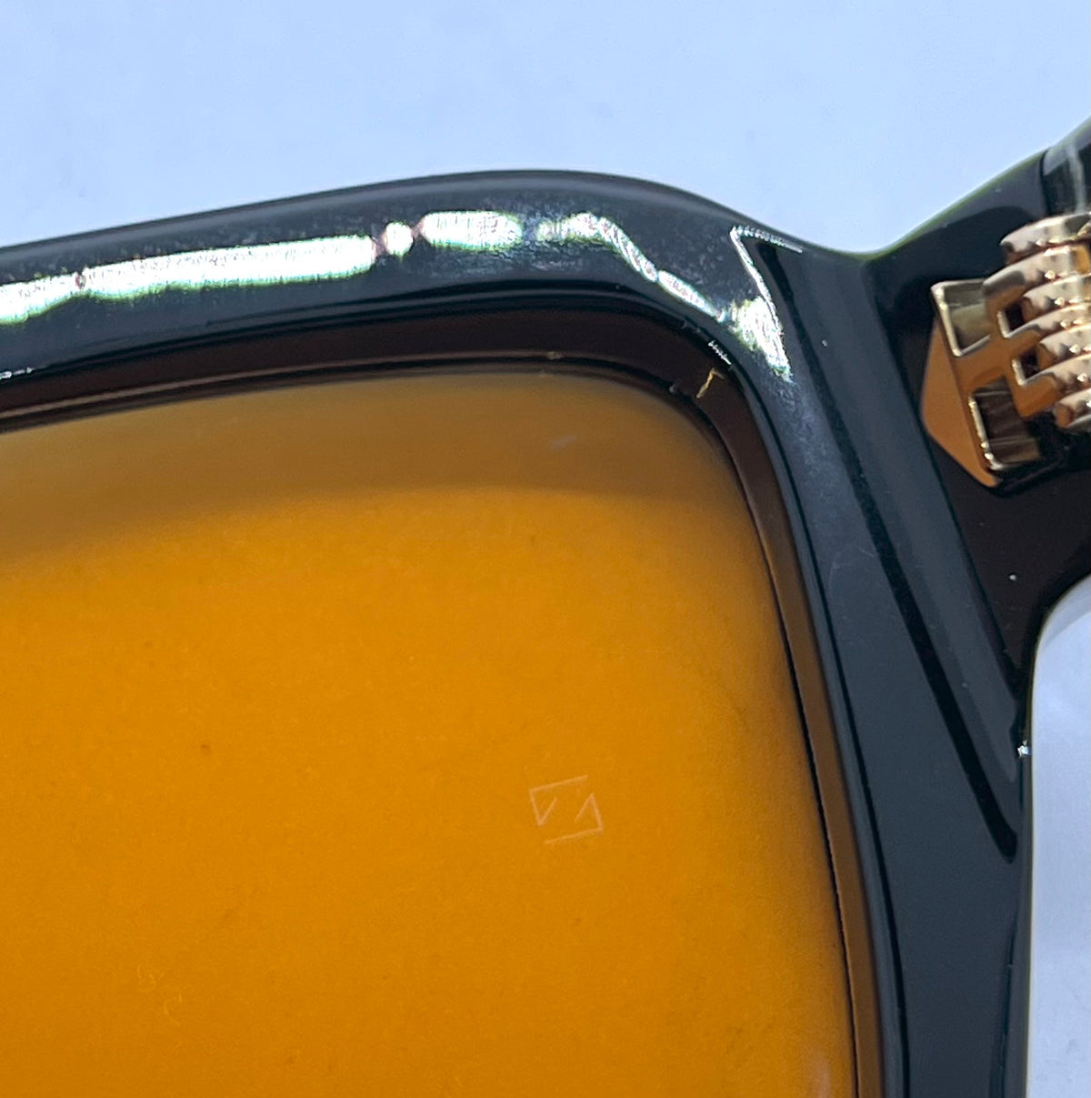 Tom Ford TF1202 52E ICON Collection Sunglasses-Zeiss Yellow Lenses-Full Kit-New