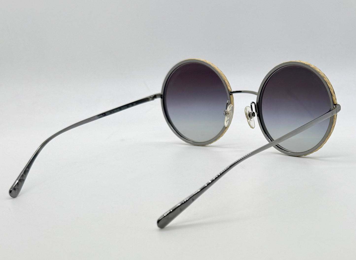 CHANEL 4250 Vintage Round Sunglasses Woven Raffia Made in Italy 52-22