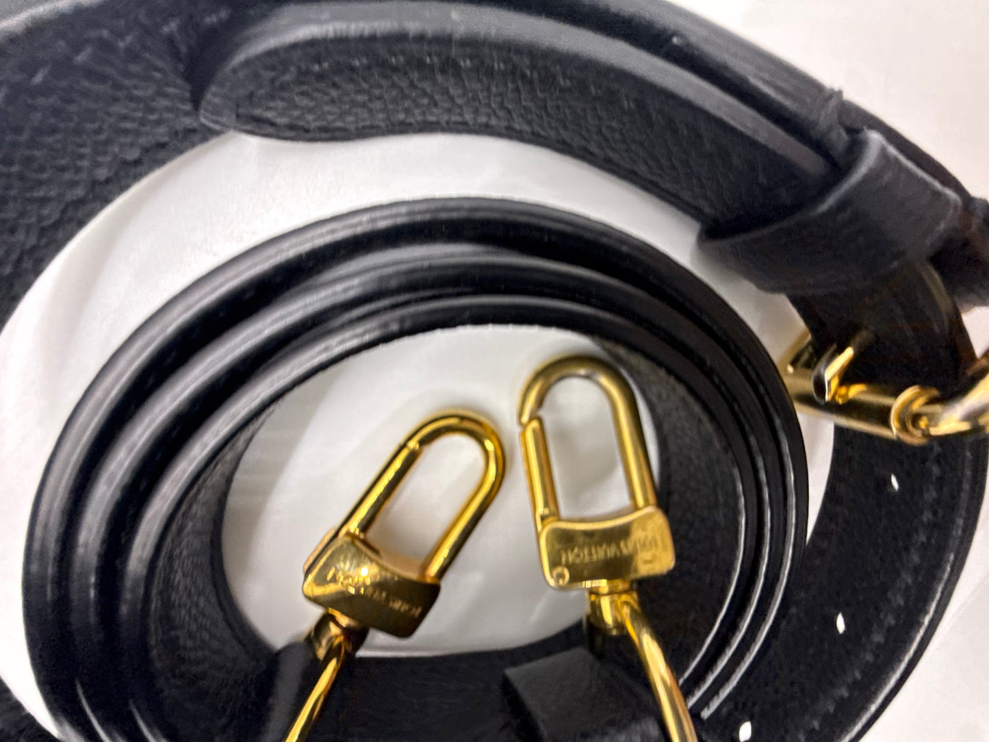 Louis Vuitton Pochette Metis Empreinte-Noir Black Leather Bag-Entrupy