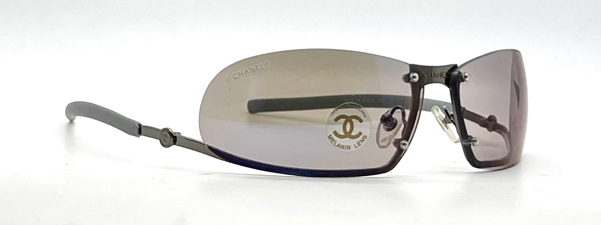 Chanel C232-7H Gray Wraparound Sunglasses Vintage Unworn Full Kit Made in Italy
