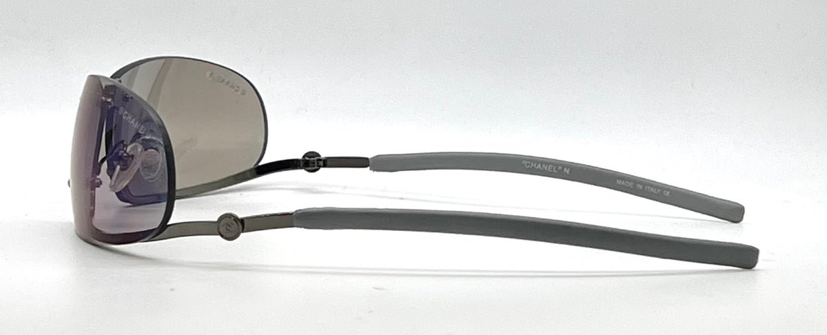 Chanel C232-7H Gray Wraparound Sunglasses Vintage Unworn Full Kit Made in Italy