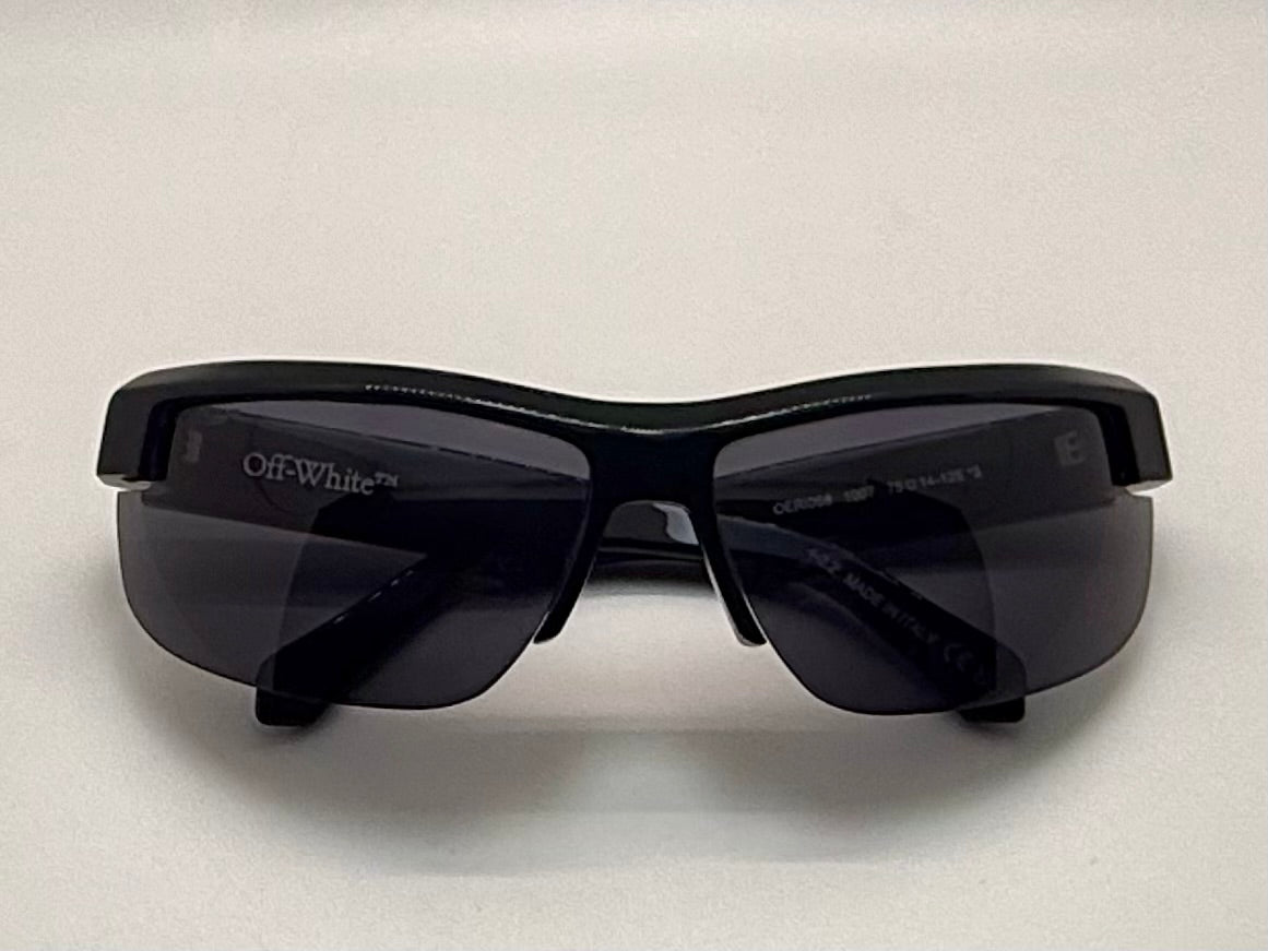 Vintage OFF-WHITE Black Shield Wraparound Sunglasses Model OERI068 1007