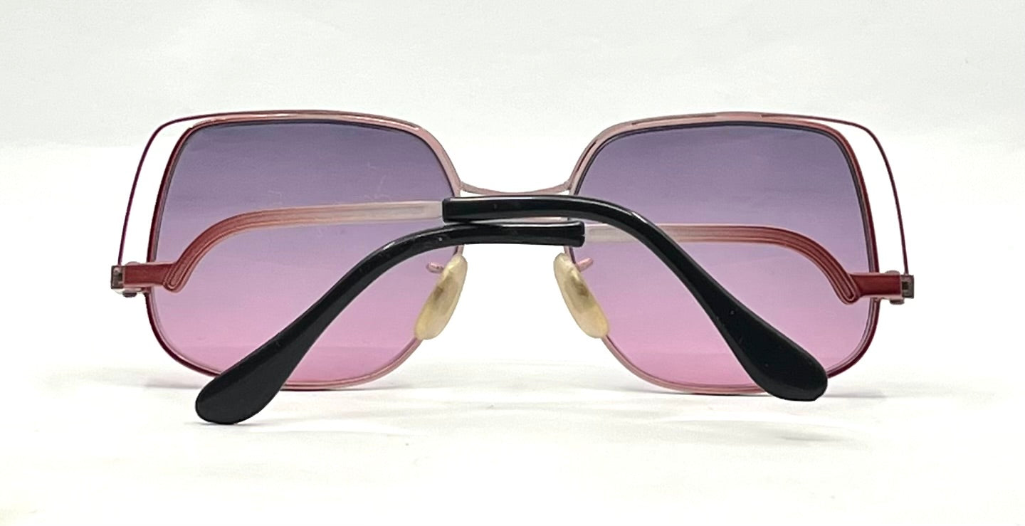 Tura Model 125 Y2K Vintage Square Sunglasses-New Gradient Tinted Custom Lenses