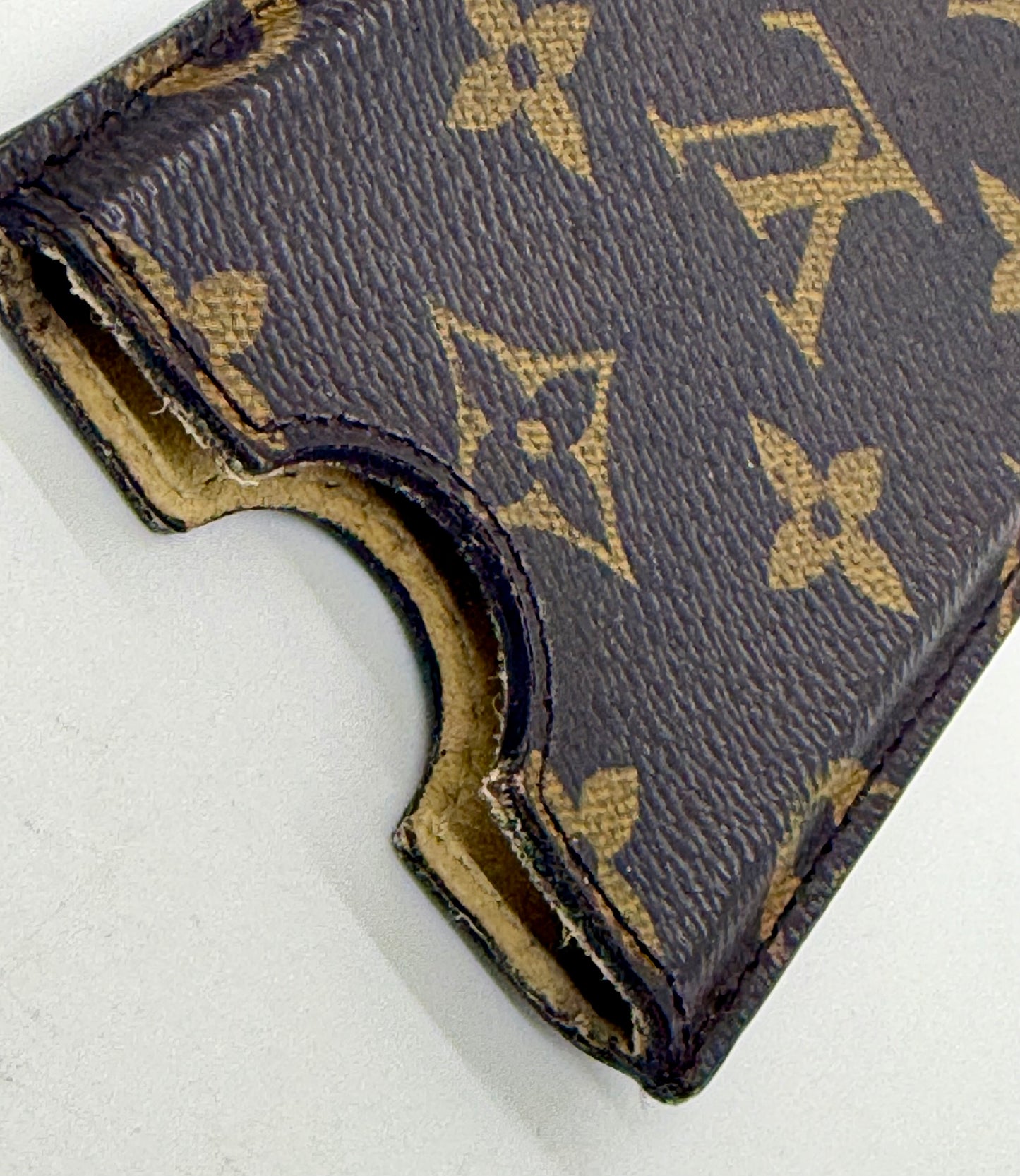 Louis Vuitton Monogram Phone Sleeve Vintage LV Canvas Slim Pouch
