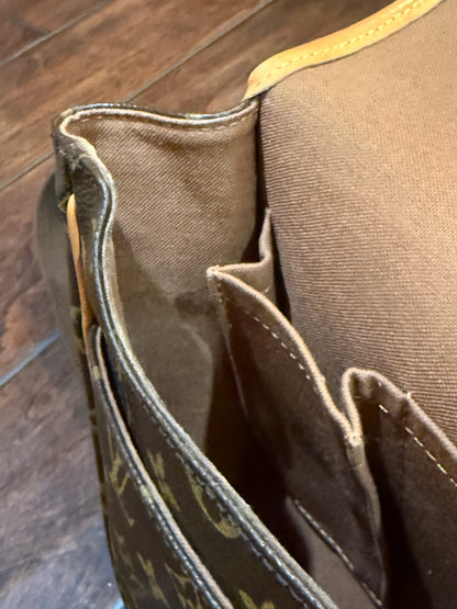 Louis Vuitton Monogram Reporter PM Crossbody Bag – Authentic 2009
