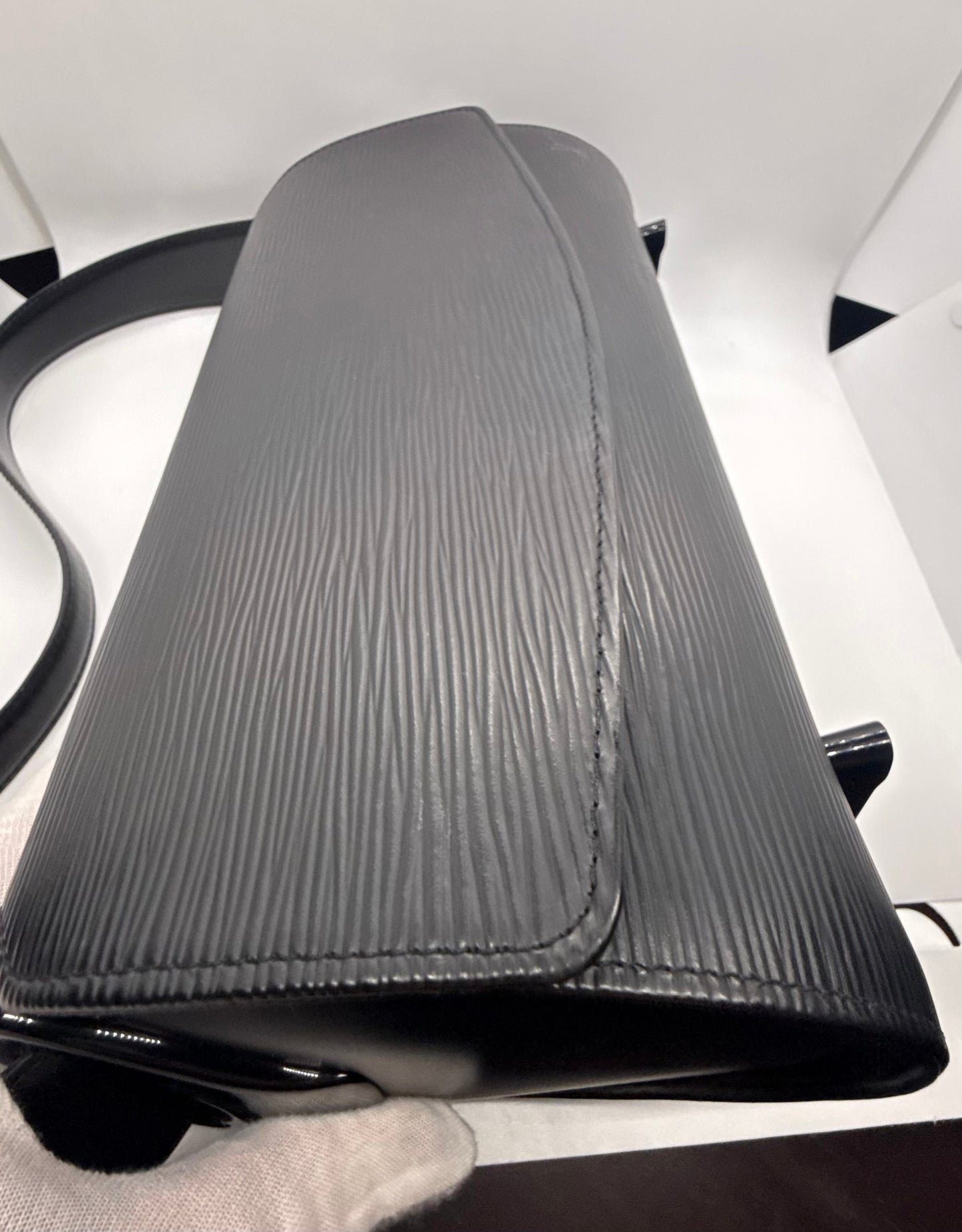 Louis Vuitton VINTAGE Epi Leather Black Camera Shoulder Bag France