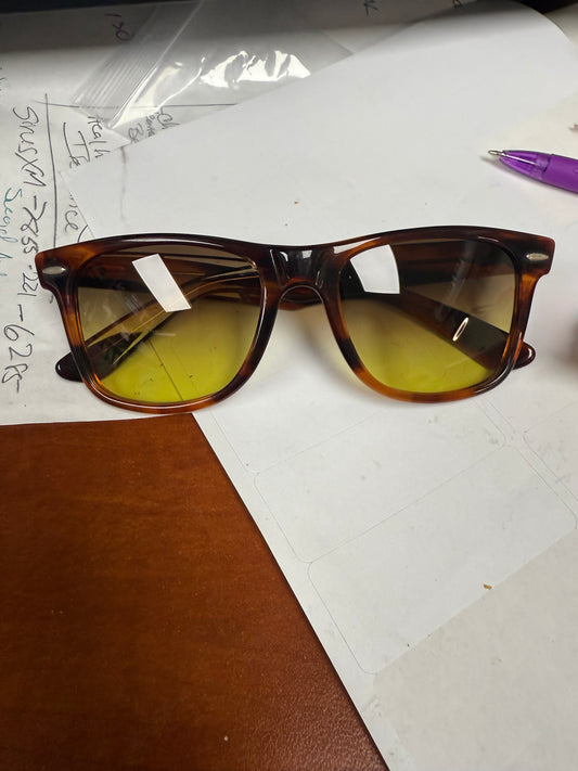 Ray-Ban RB2037