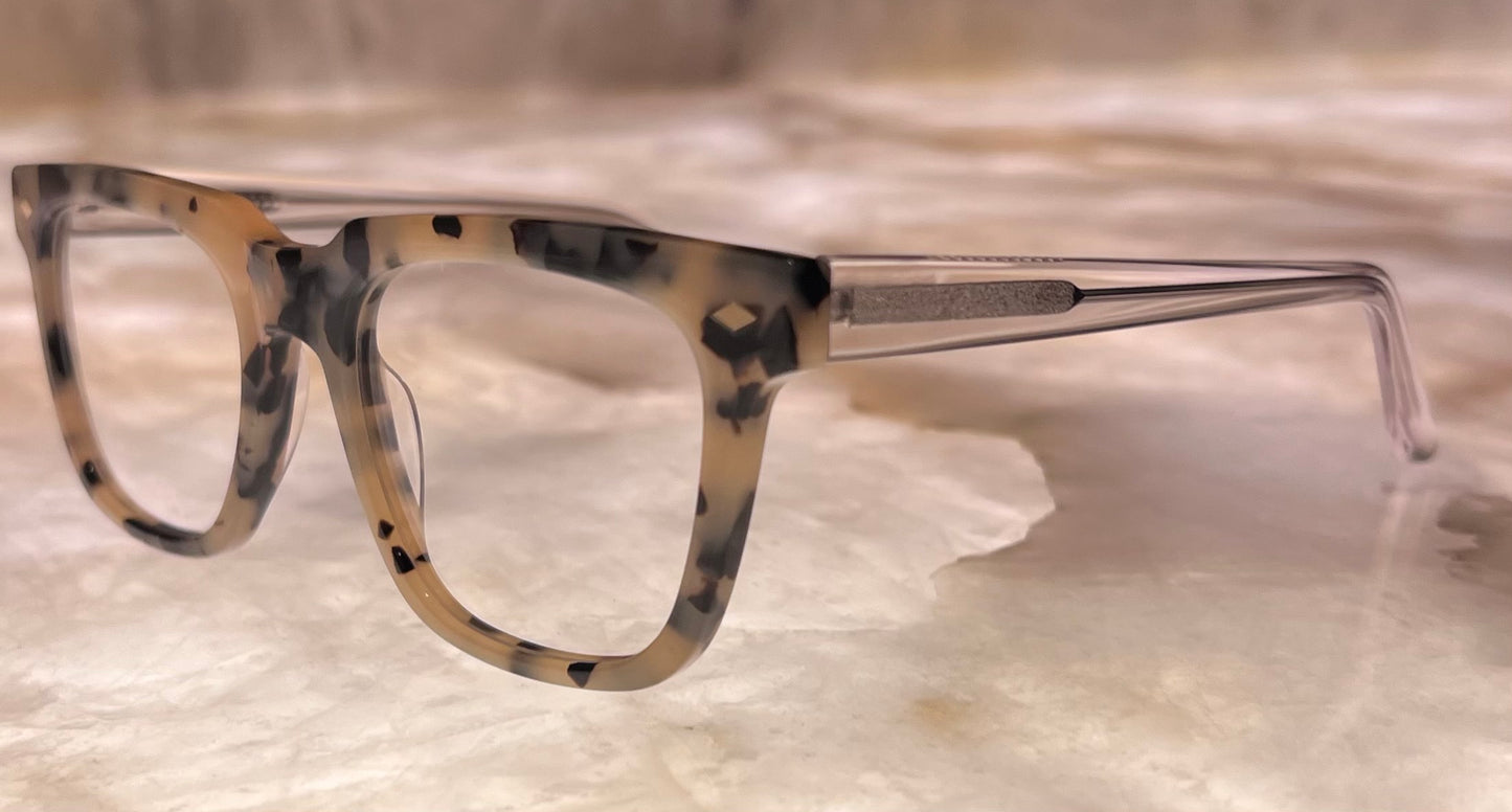 Bellagio Eyewear-Pink Tortoise Face Clear Arms-Model: YC-21059 C3-Size: 52-20-145