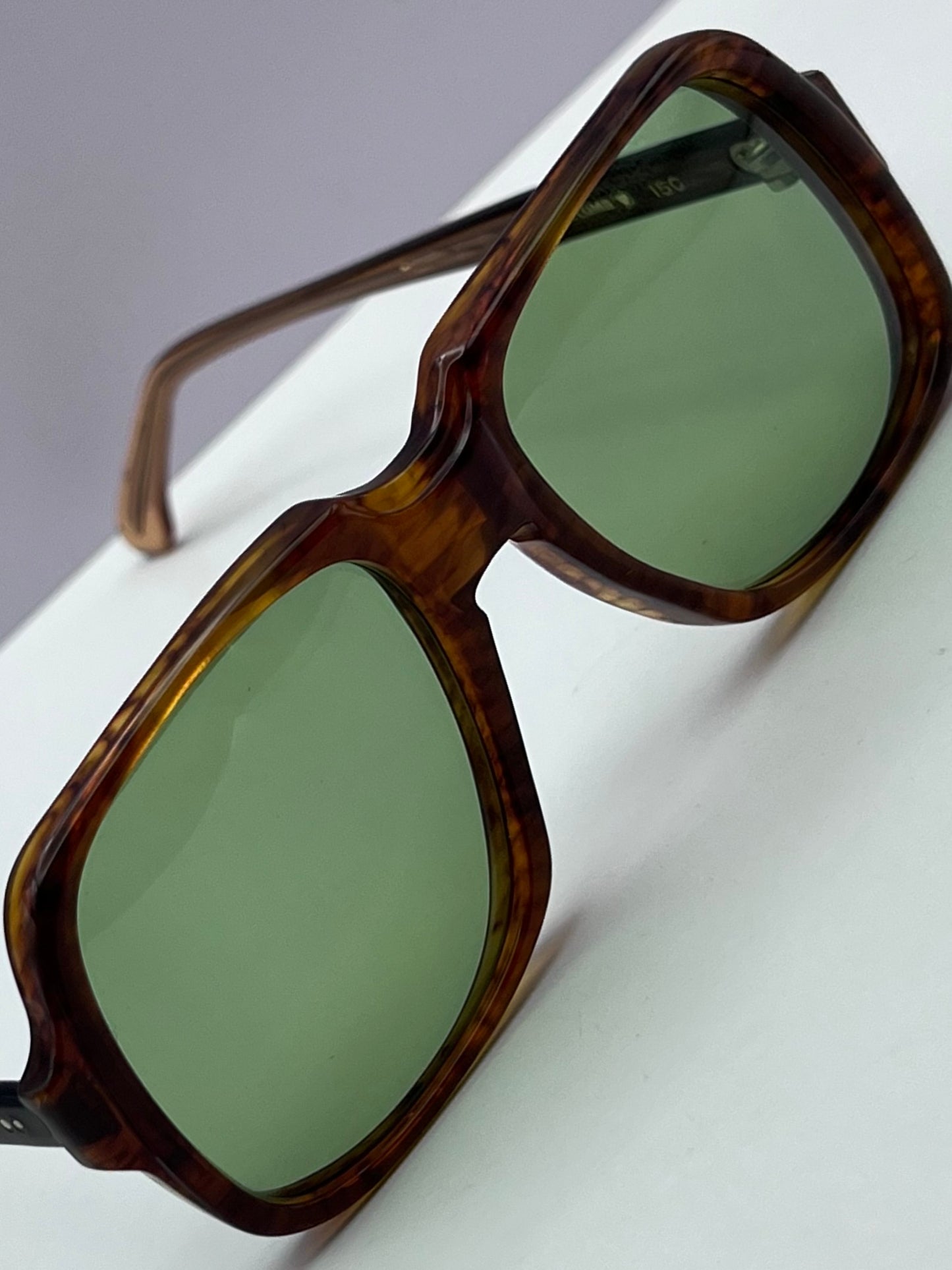 VINTAGE (new/old stock) Bausch & Lomb mod. UOC 890 Frame-w/NEW “Berko’s Designs” Custom Bottle Green Lenses