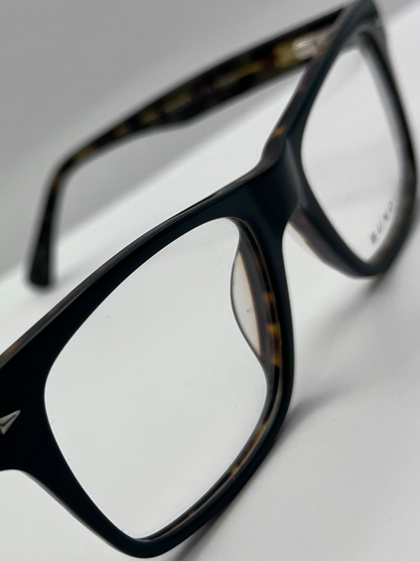 BUNOVIATA-B14094 C.3 OPTICAL FRAME-Handmade Acetate-Spring Hinges-Italian design