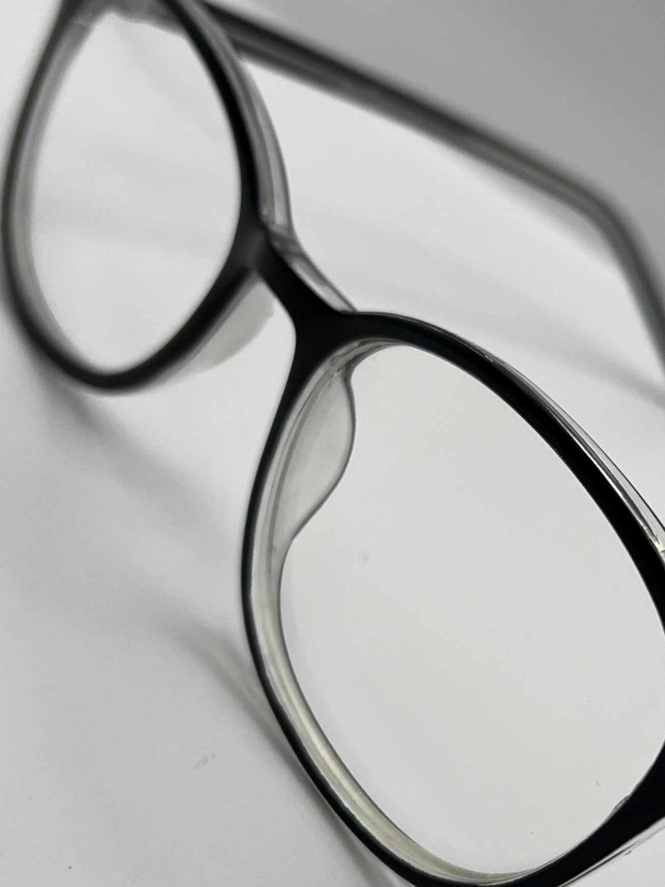 BLACK AND CLEAR FRAME - Affordable Eyewear-Pablo Zanetti Model: PZ1343 49-19-140