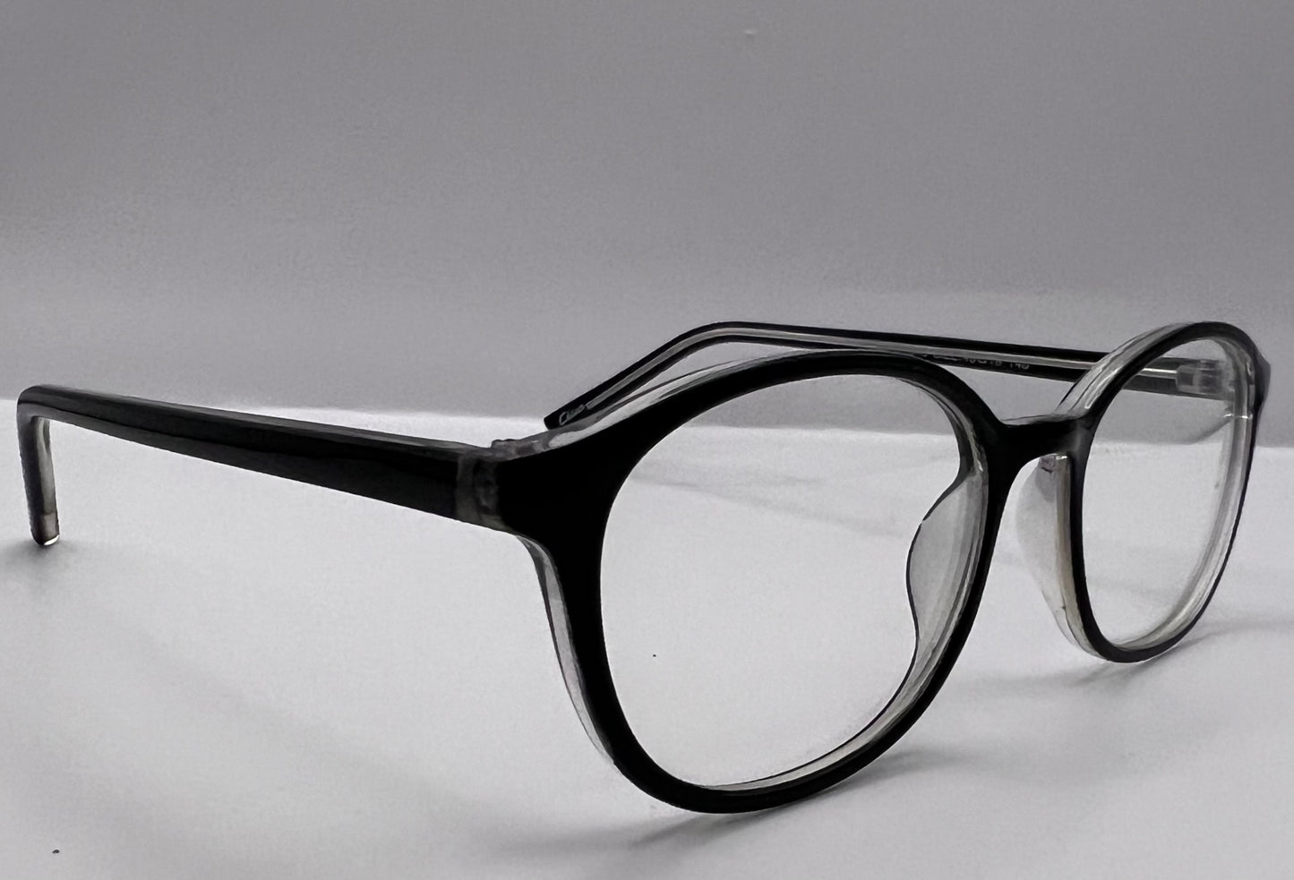 BLACK AND CLEAR FRAME - Affordable Eyewear-Pablo Zanetti Model: PZ1343 49-19-140