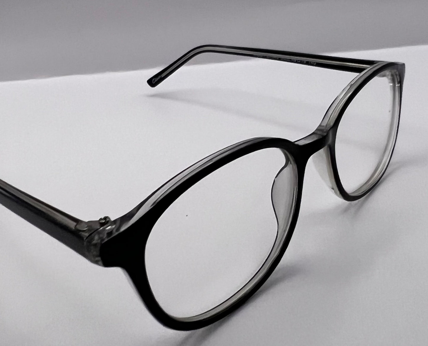 BLACK AND CLEAR FRAME - Affordable Eyewear-Pablo Zanetti Model: PZ1343 49-19-140