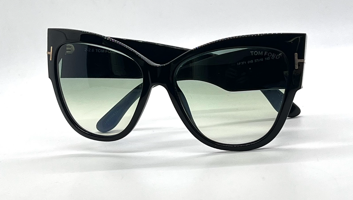 Tom Ford Anoushka TF371 01B Black Oversized Cat Eye Sunglasses Italy