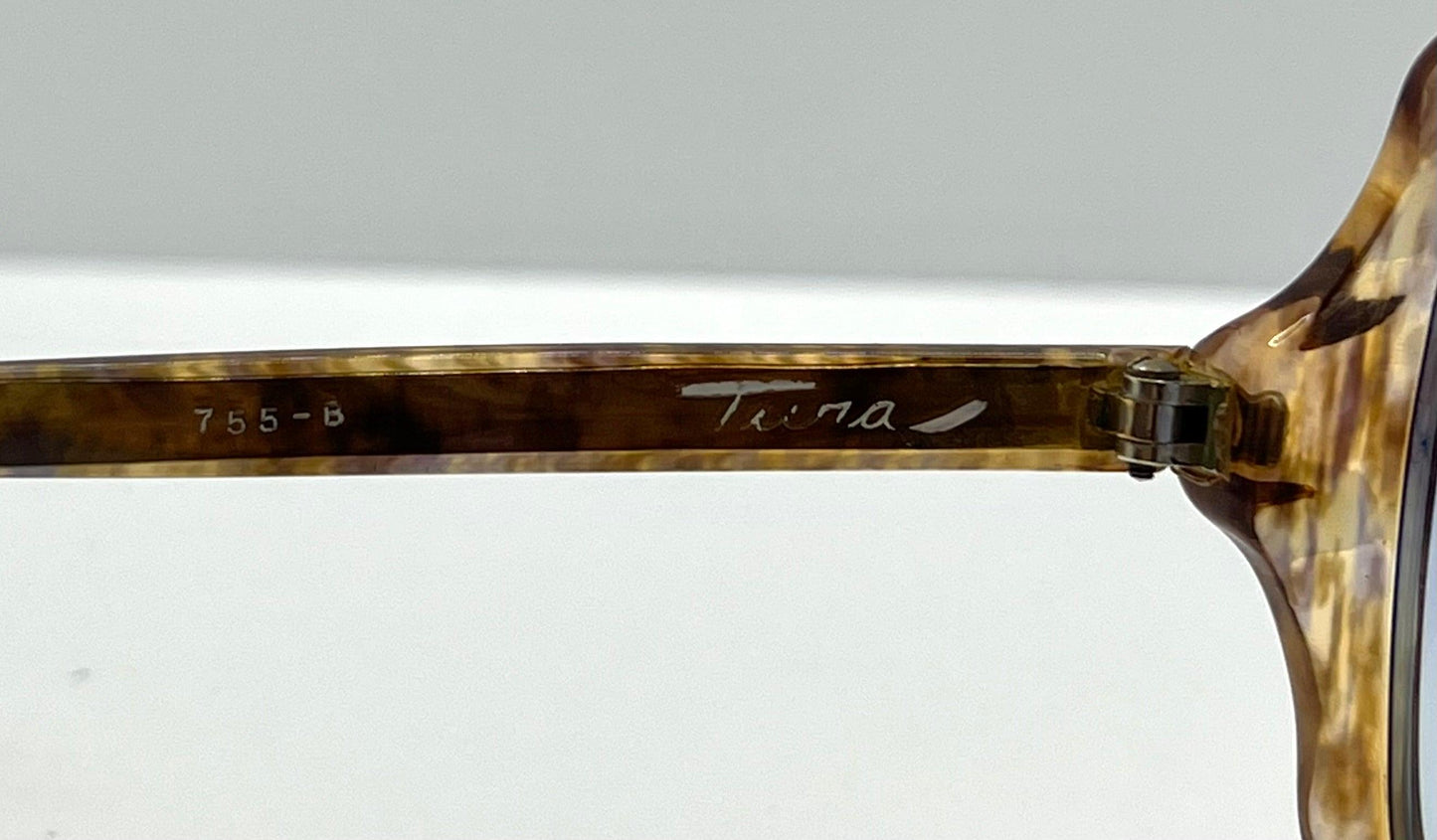 Tura 755-B – 5 1|4 Vintage Sunglasses W|New, Custom Solid Soft Lavender Day|Night Lenses-France